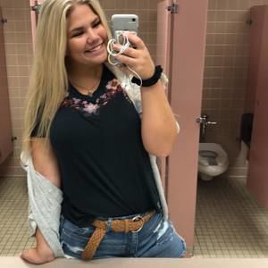 Meet your Posher, Abbey